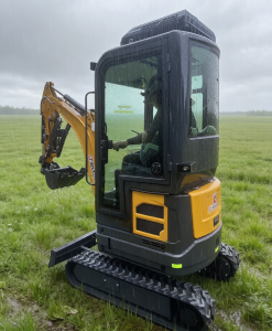 1.8T Brand New Mini Excavator Kubota 722 Engine Air Con Cabin Farm Landscape Digger